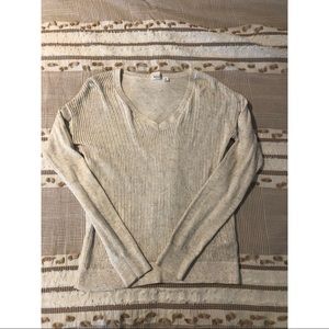 GAP CREME SWEATER NEVER WORN
